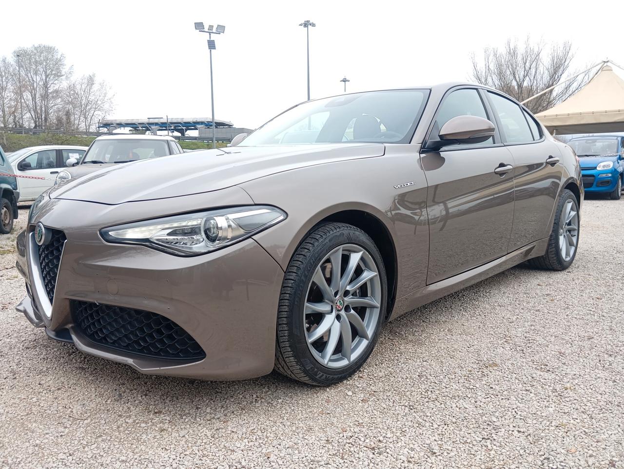 Alfa Romeo Giulia 2.2 Turbodiesel 210 CV AT8 AWD Q4 Veloce