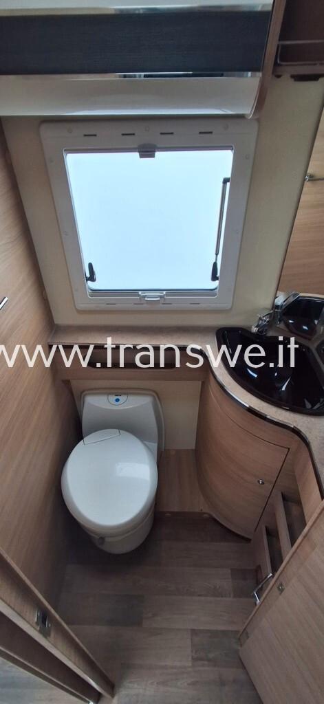 Elnagh T-LOFT 530 camper semintegrale con letti gemelli