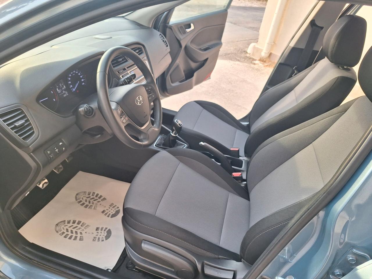 Hyundai i20 1.4 CRDi 5p. ACTIVE CROSS 2016