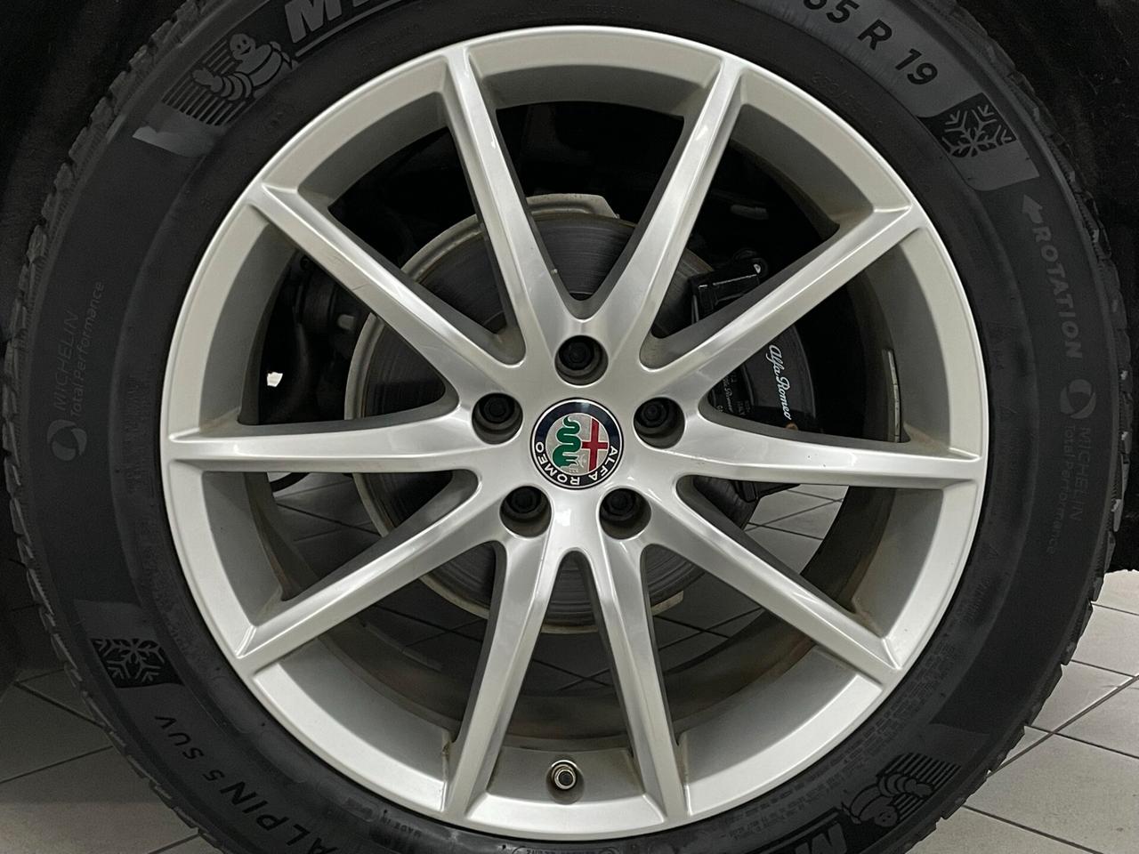 Alfa Romeo Stelvio 2.2 TD 190 CV EXECUTIVE 30/12/2020 CERCHI 19"