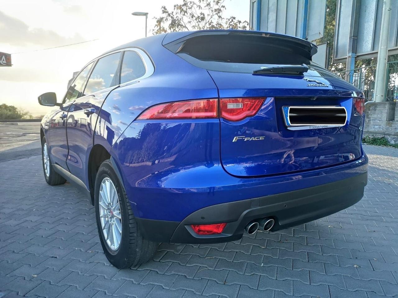 Jaguar F-Pace 2.0 D 163 CV Portfolio