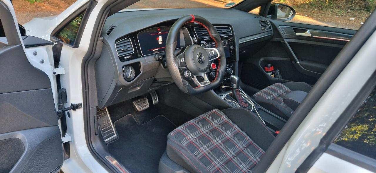 Volkswagen Golf GTI Performance 2.0 245 CV TSI DSG 5p. BMT