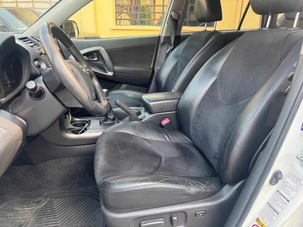 Toyota RAV 4 RAV4 Crossover 2.2 D-4D 150 CV DPF Exclusive