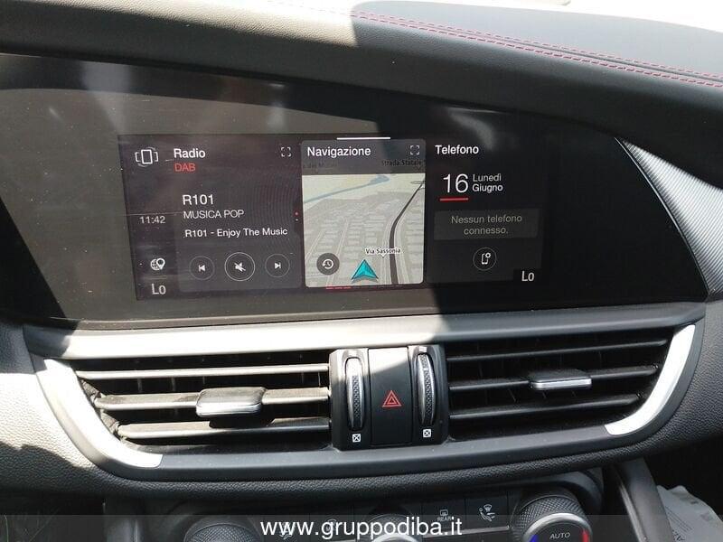 Alfa Romeo Giulia 2023 2.2 t Competizione Q4 210cv auto