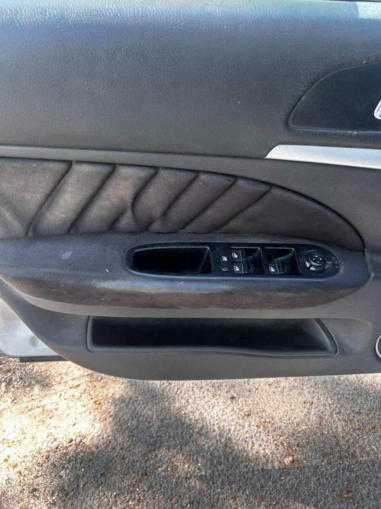 Alfa Romeo 159 1.9 JTDm 16V Sportwagon Distinctive