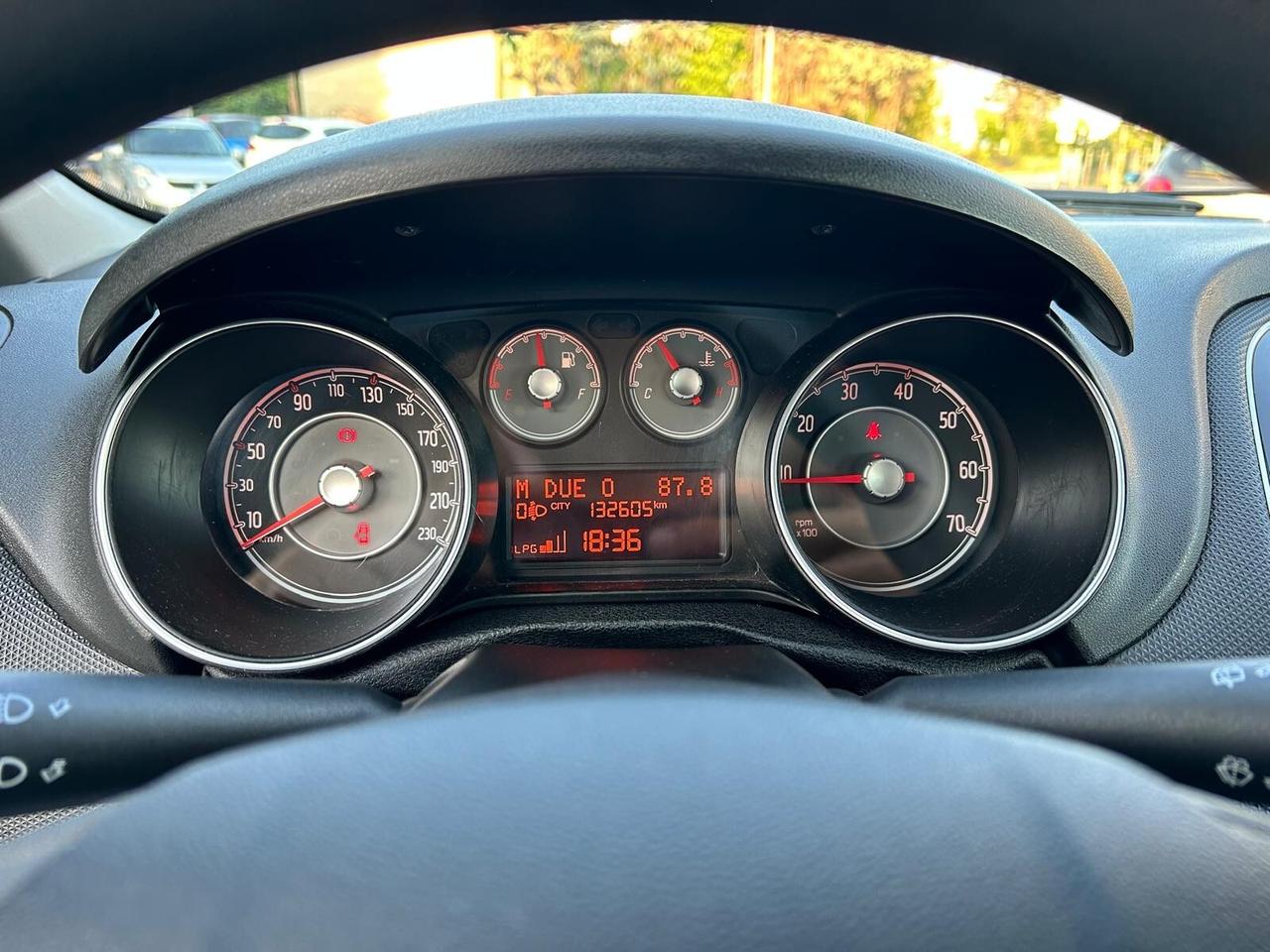 FIAT PUNTO 1.4 77CV GPL UNICO PROPRIETARIO GPL2035
