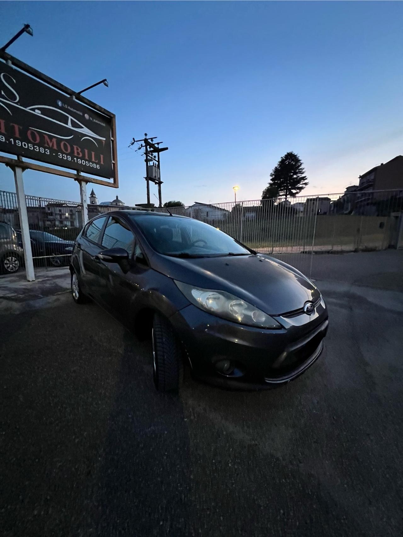 Ford Fiesta 1.6 TDCi 95 CV 5p. Titanium neopatentati