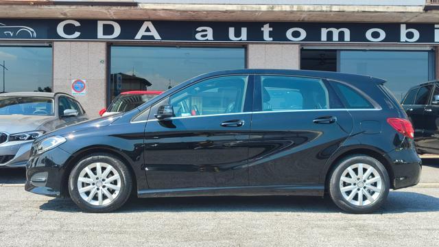MERCEDES-BENZ B 180 CDI Autom NAVI-PDC-CAMERA