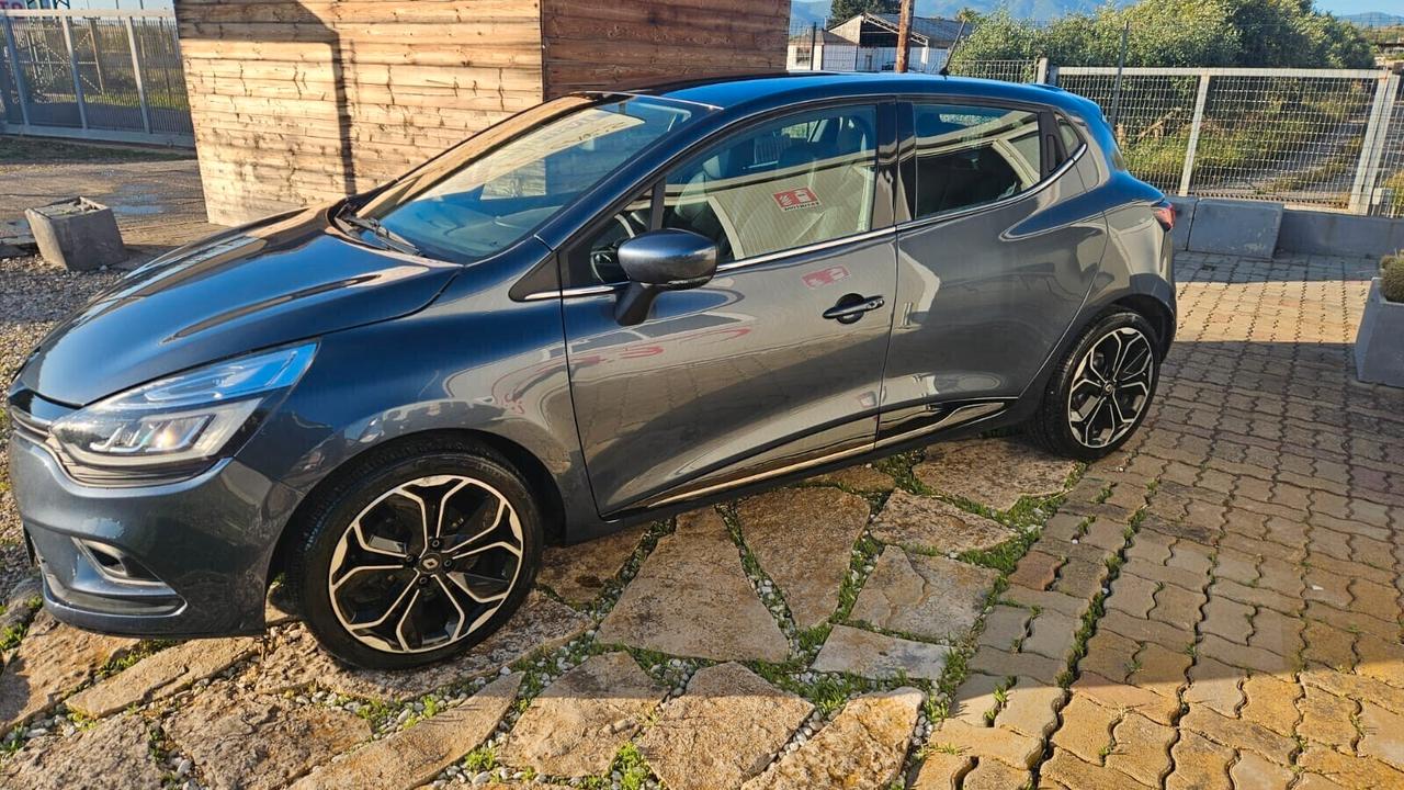 Renault Clio dCi 8V 75 CV 5 porte Moschino Life