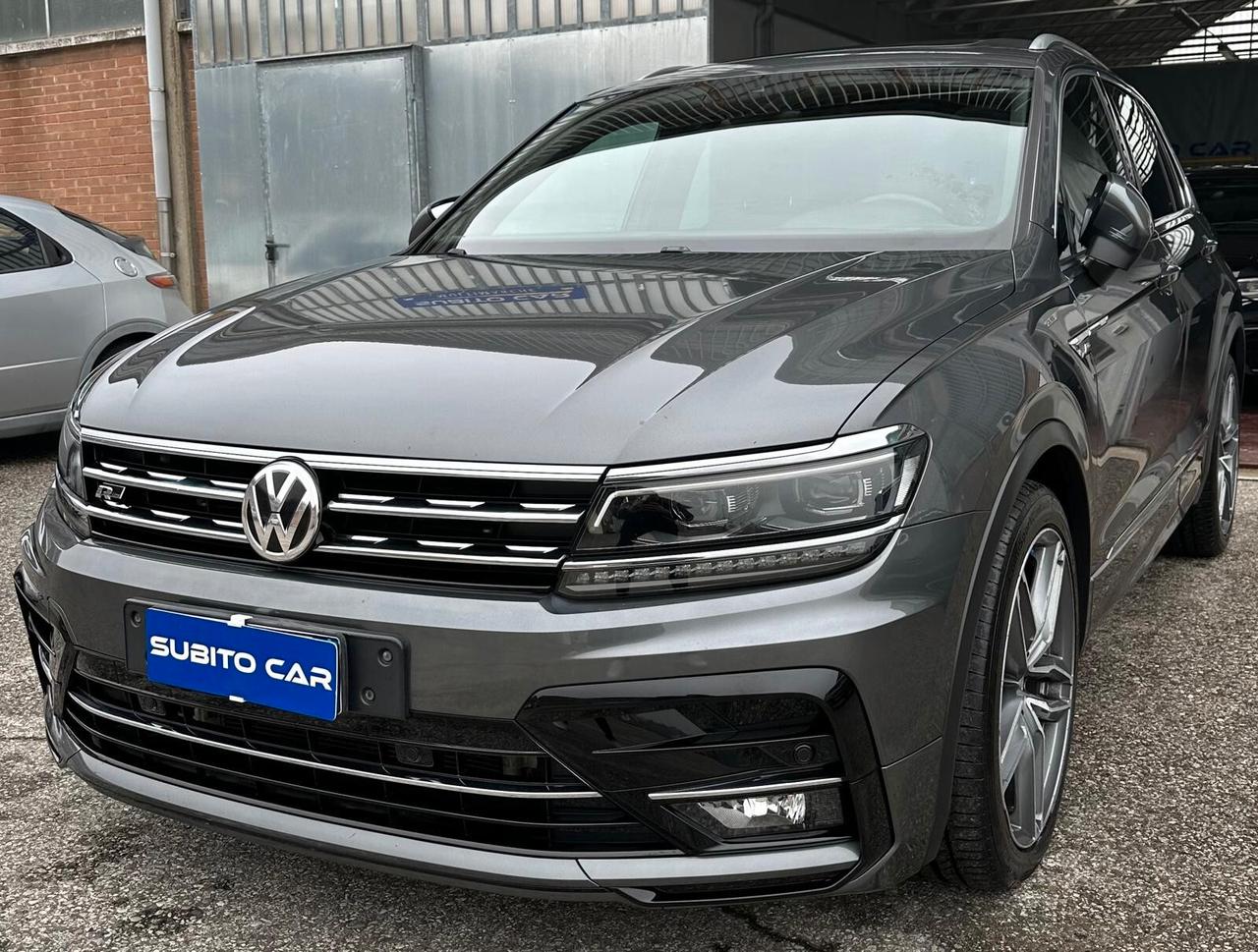 Volkswagen Tiguan 2.0 TDI SCR DSG 4MOTION R-LINE PACK TETTO PANORAMICO ED APRIBILE