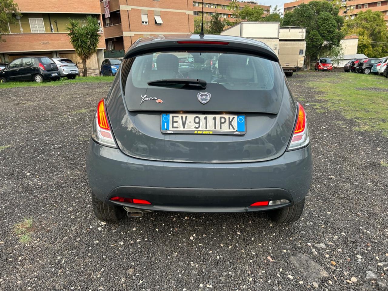 Lancia Ypsilon 1.2 69 CV 5 porte S&S Platinum