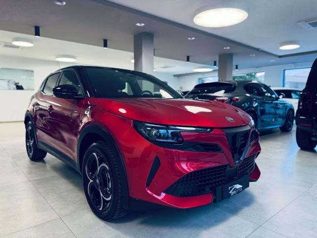 Alfa Romeo Junior 1.2 ibrida Speciale 145cv edct6