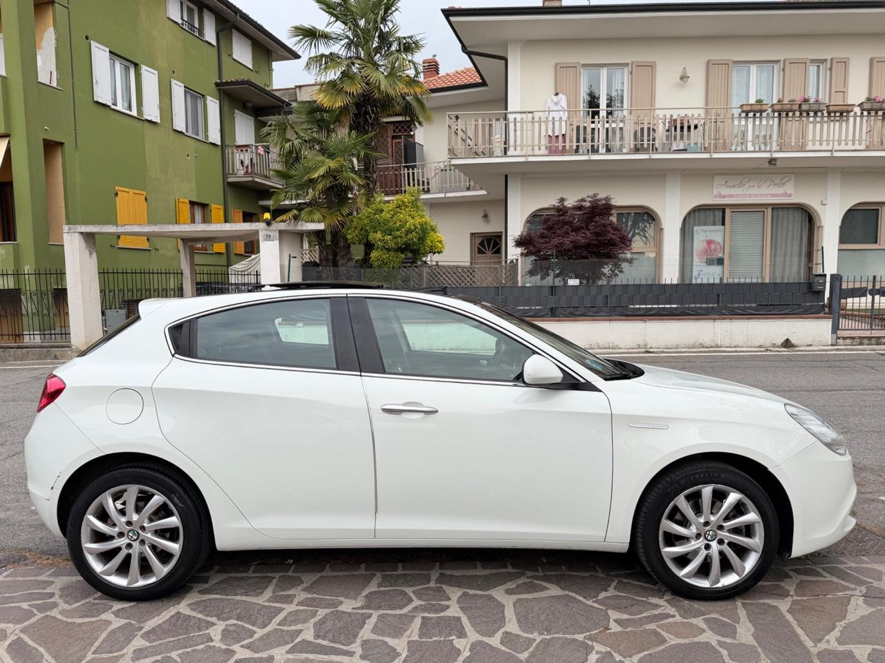 Alfa Romeo Giulietta 1.4 Turbo MultiAir TCT Distinctive CV 170