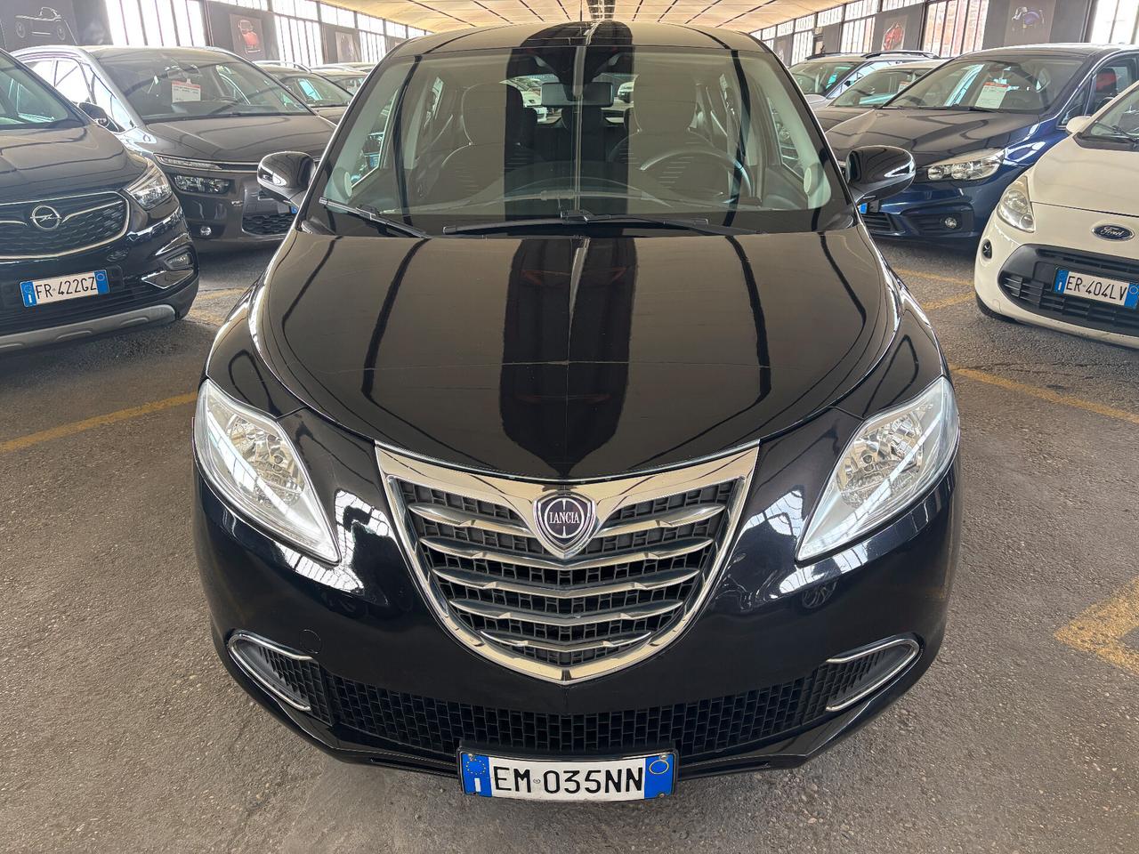 Lancia Ypsilon 1.2 69CV 5 porte S&S Platinum NEOPATENTATO