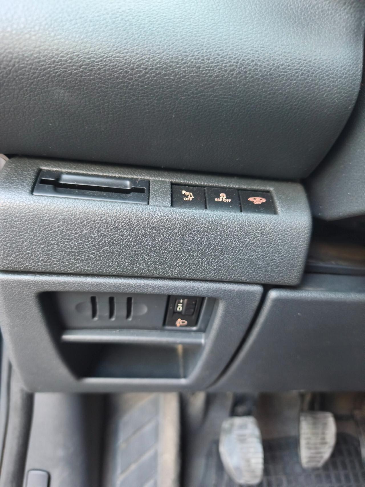 Peugeot 3008 1.6 HDi 112CV Active