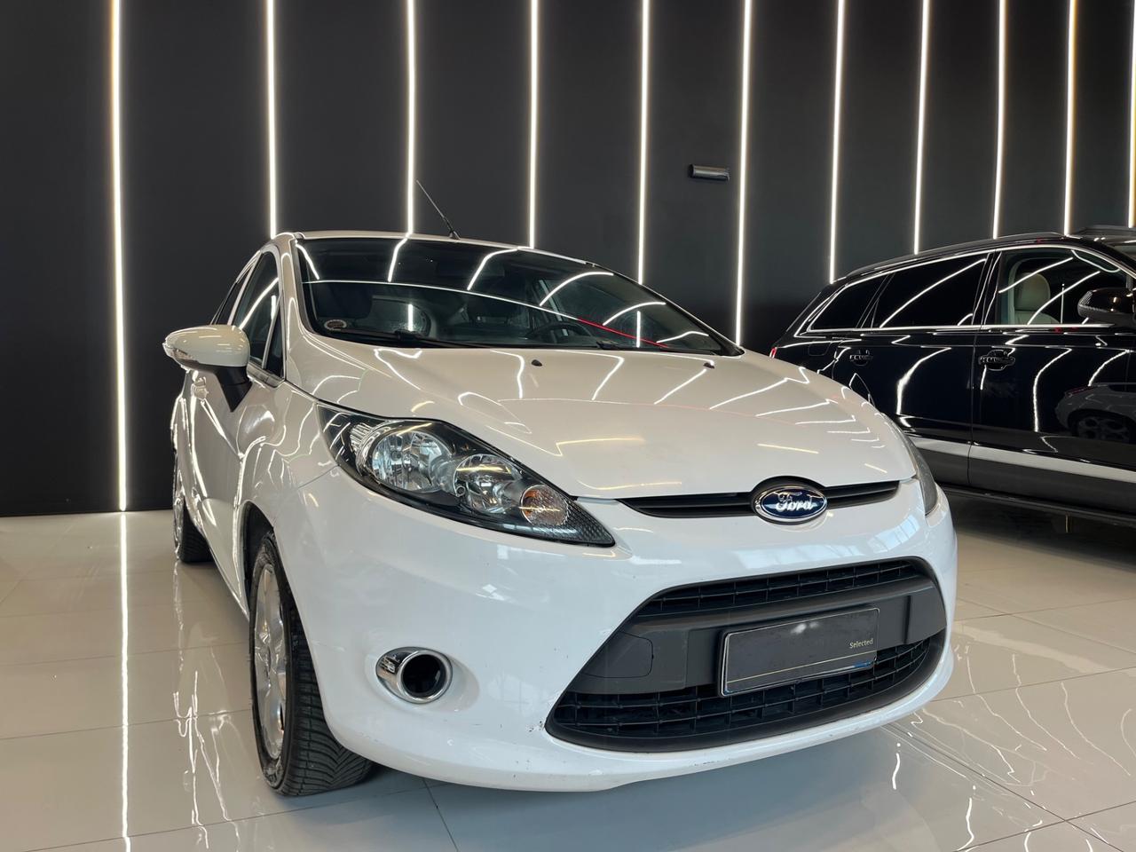 Ford Fiesta 1.2 60CV 5 porte Titanium OK NEOPATENTATI