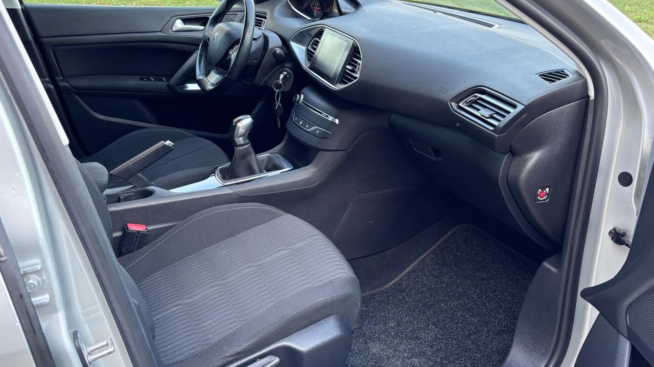 Peugeot 308 BlueHDi 150 S&S Business