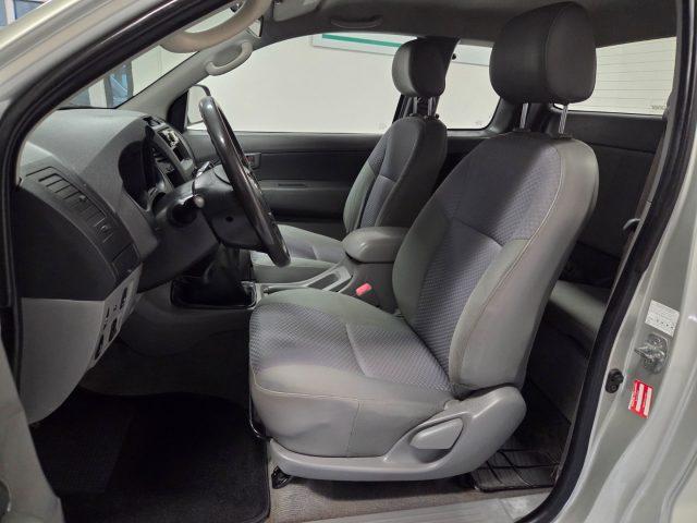 TOYOTA Hilux 2.5 D-4D 4WD 2p. Extra Cab