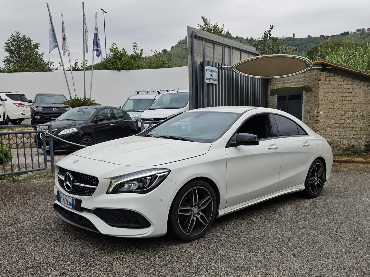 Mercedes-benz CLA 200 d Premium