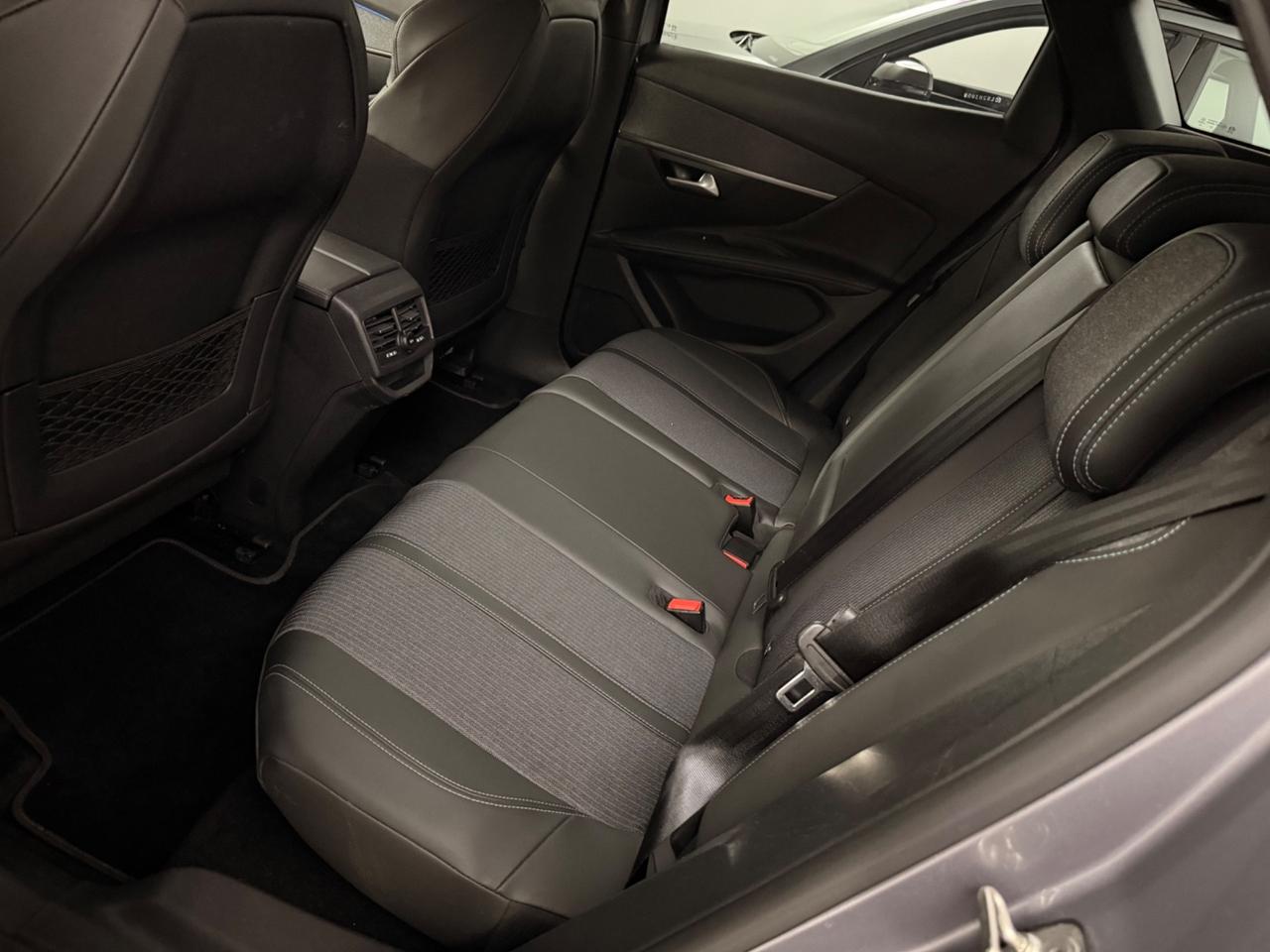 Peugeot 3008 BlueHDi 130 S&S EAT8 GT