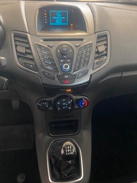 Ford Fiesta 1.5 TDCi 75CV 5 porte Titanium
