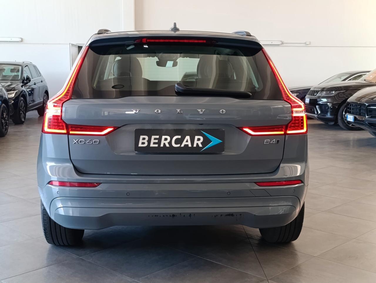 Volvo XC60 2.0 b4 Core awd auto