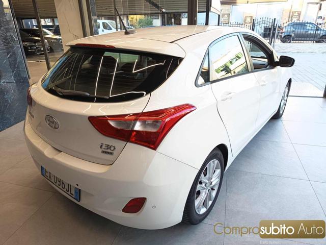 HYUNDAI i30 1.6 CRDi 5p. Comfort A/T