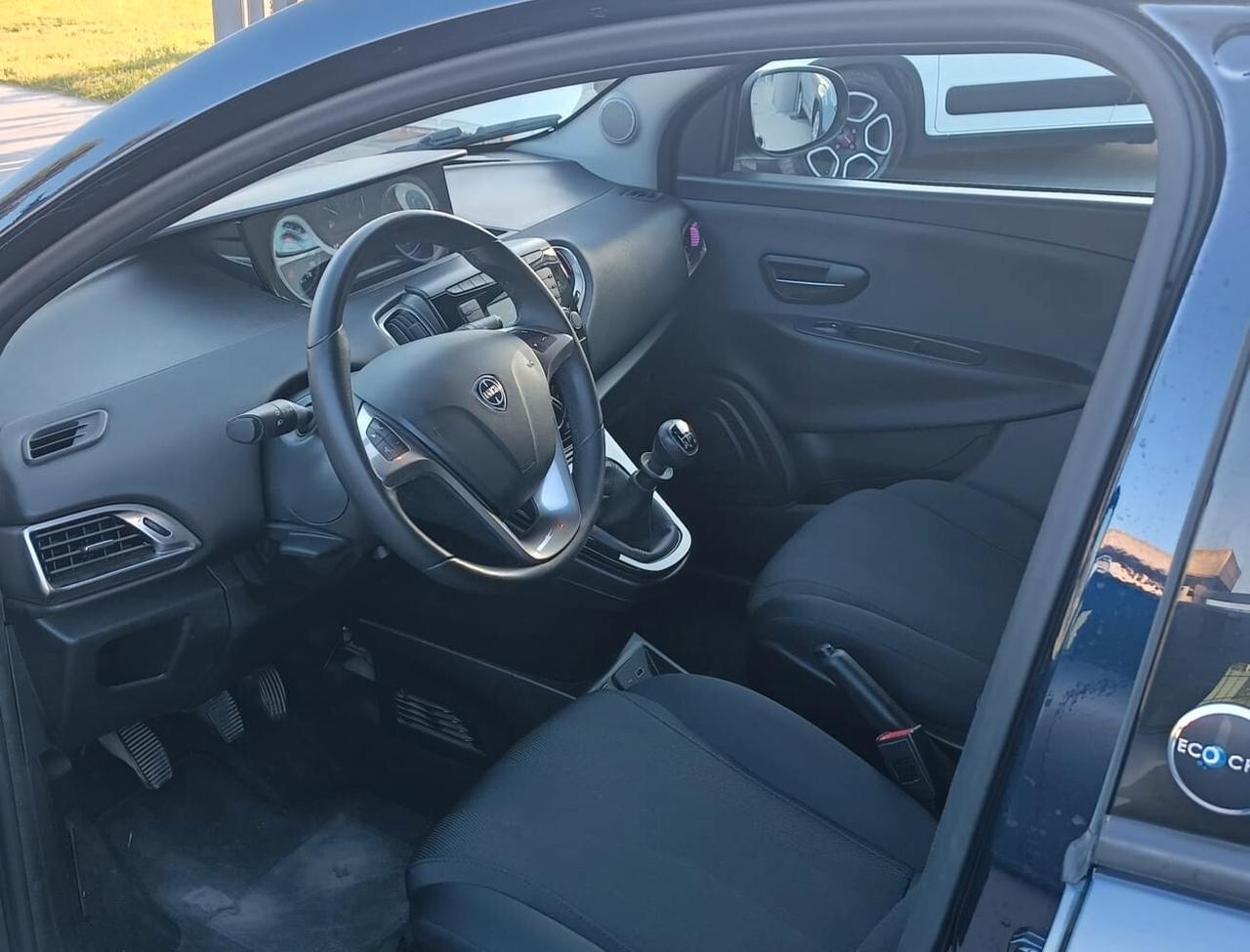Lancia Ypsilon 1.2 69 CV 5 porte GPL Ecochic Gold