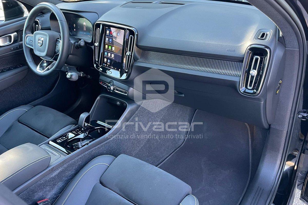 VOLVO XC40 B3 automatico Ultimate Dark