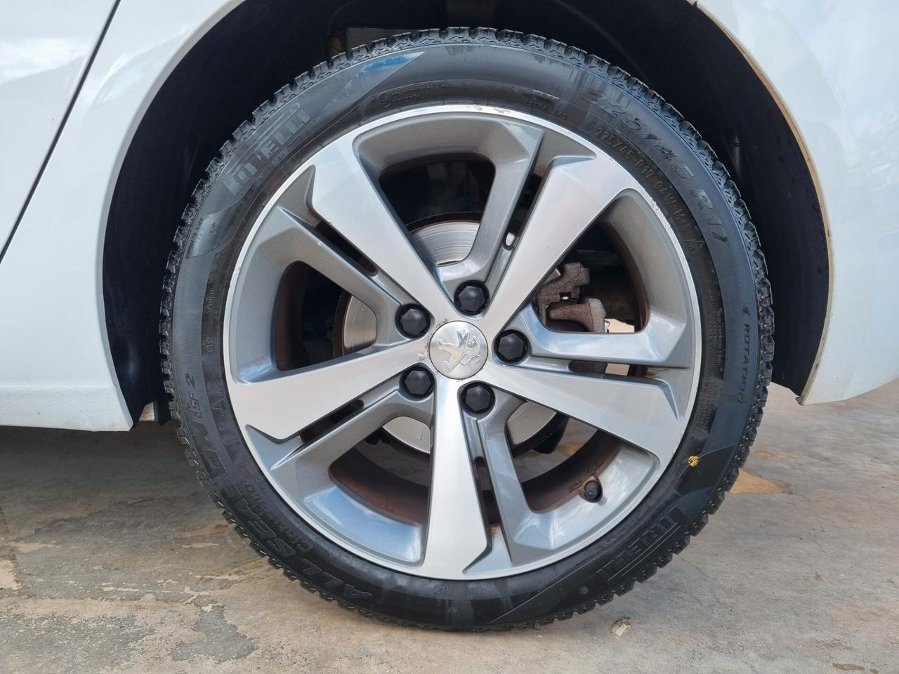 Peugeot 308 BlueHDi 120cv S&S Allure