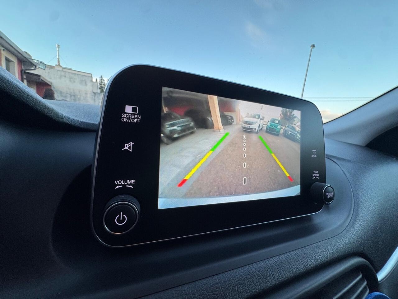 Fiat Tipo 1.6 Mjt SW Lounge Navi Retro Carplay