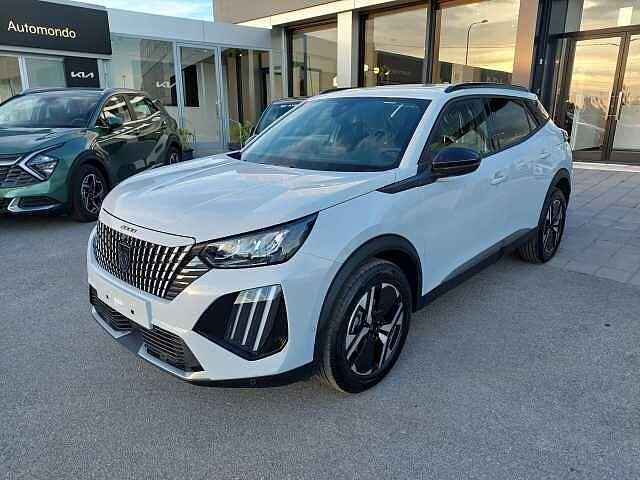 Peugeot 2008 PureTech 100 S&S Allure KM 0