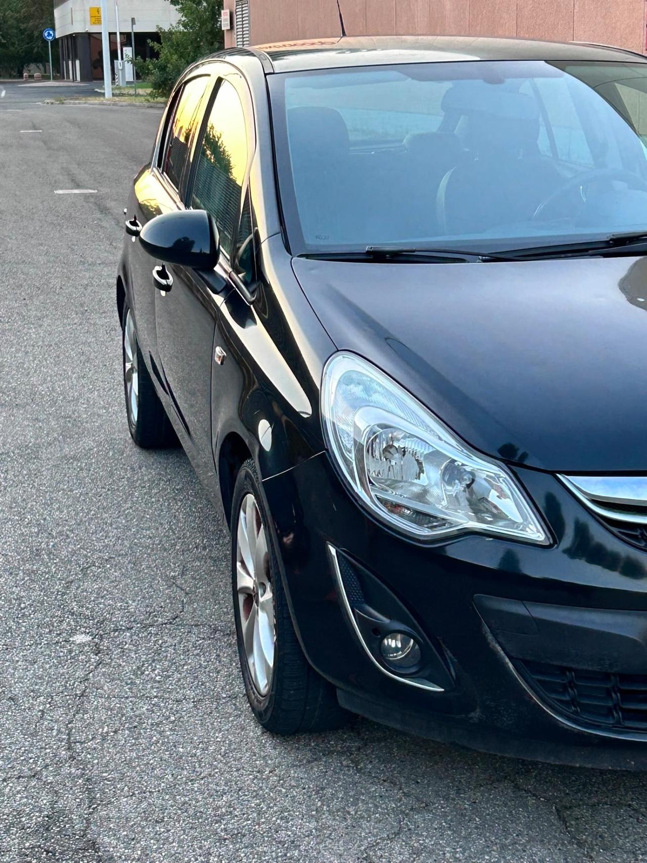 Opel corsa 1.3d 2012 euro5 183000km 6 marce