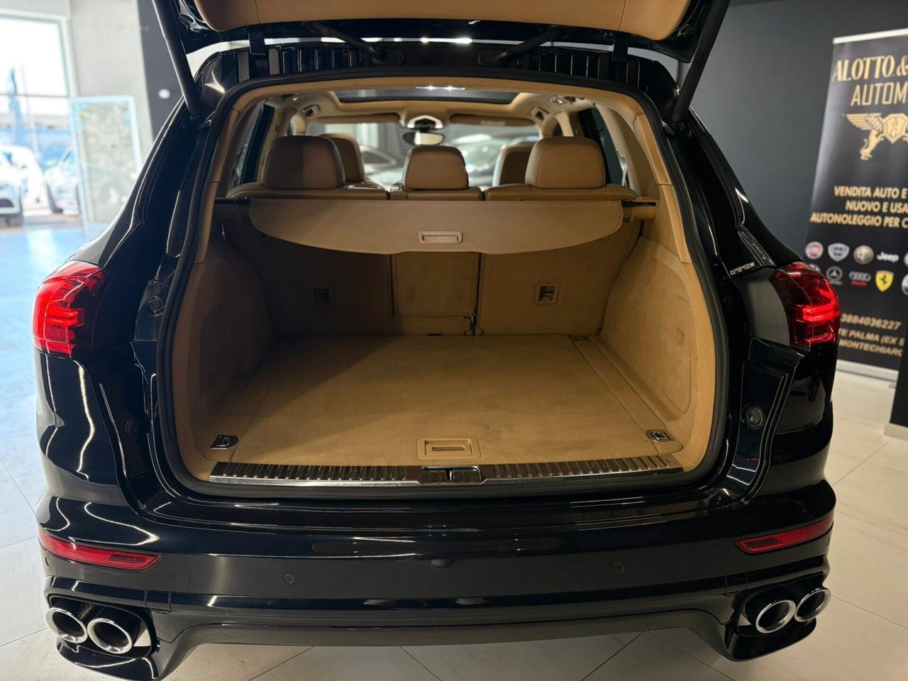 Porsche Cayenne 3.0 Diesel (TETTO,BOSE)