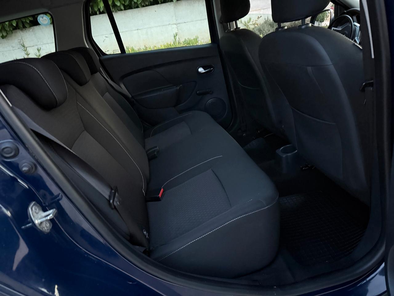 Dacia Logan con comandi per disabili.MCV 1.5dCi8 V 90CV