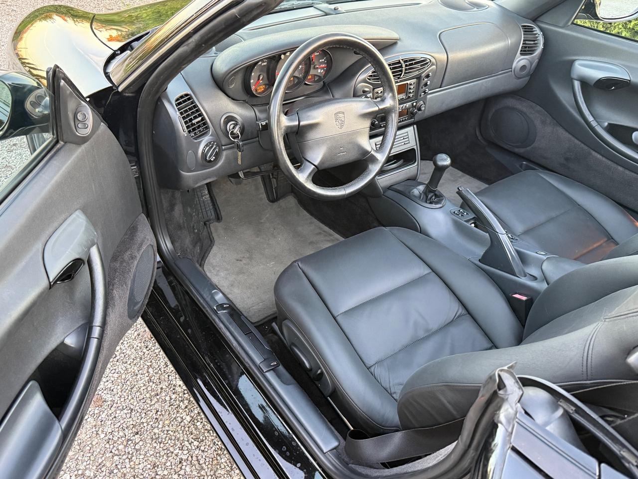 Porsche Boxster 2.5i 24V cat