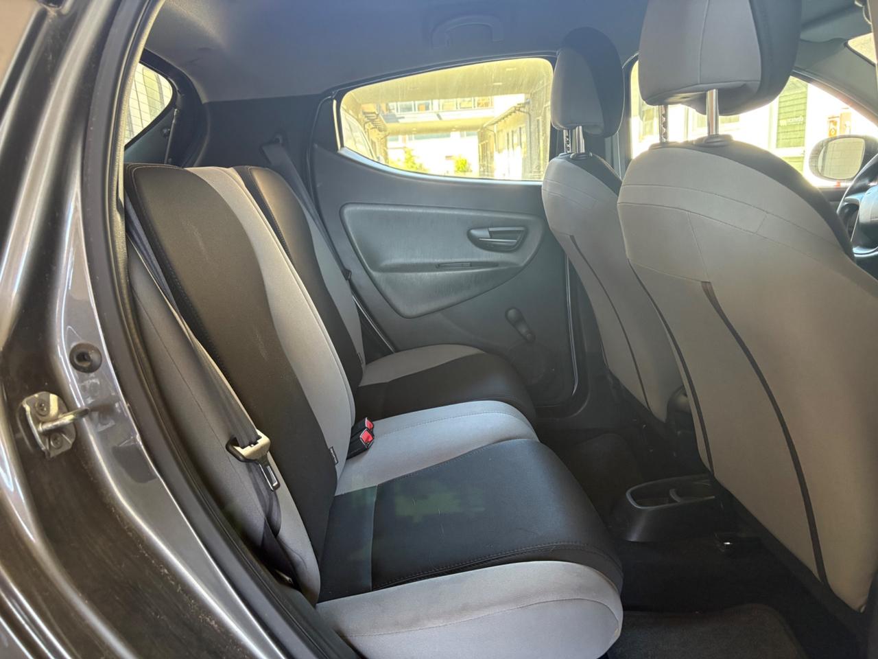 Lancia Ypsilon 0.9 TwinAir 85 CV 5 porte Metano Ecochic Gold