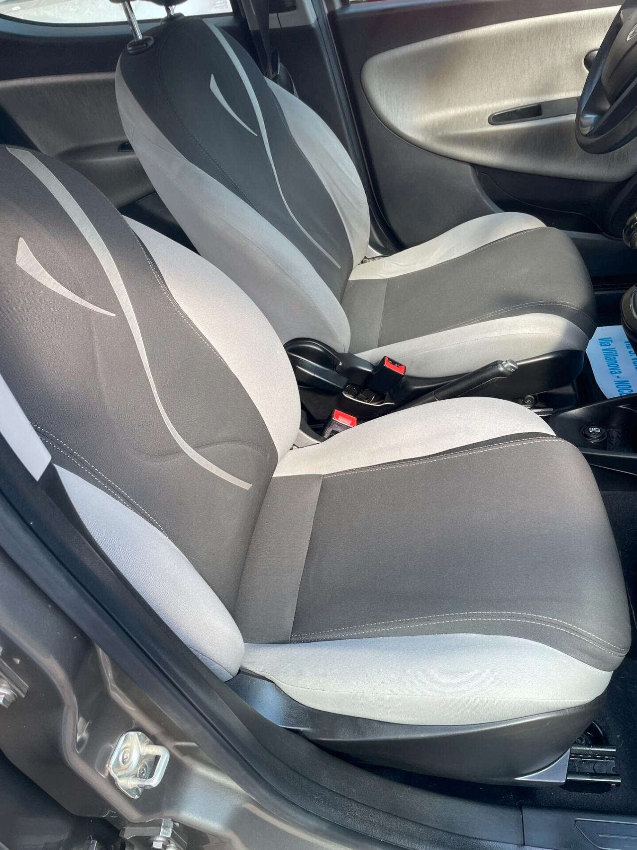 Lancia Y Ypsilon 1.2 GPL NUOVO Gold FULL 126.000 KM! TAGLIANDATA NEOPATENTATI