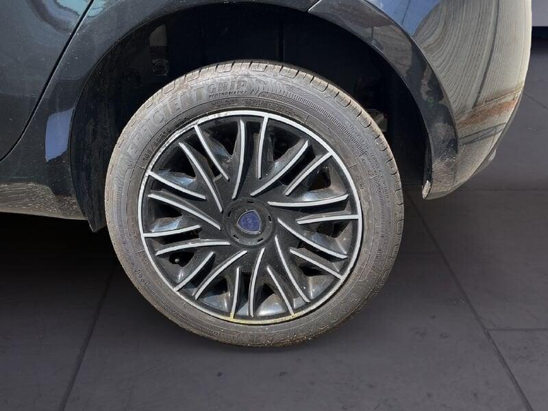 Lancia Ypsilon NUOVA My24 402 Oro 1.0