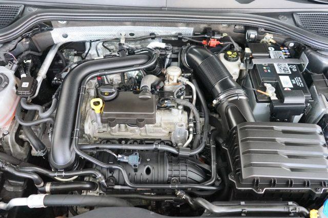 VOLKSWAGEN Golf 1.0 eTSI EVO DSG Life Italiana Ufficiale UNIPROP