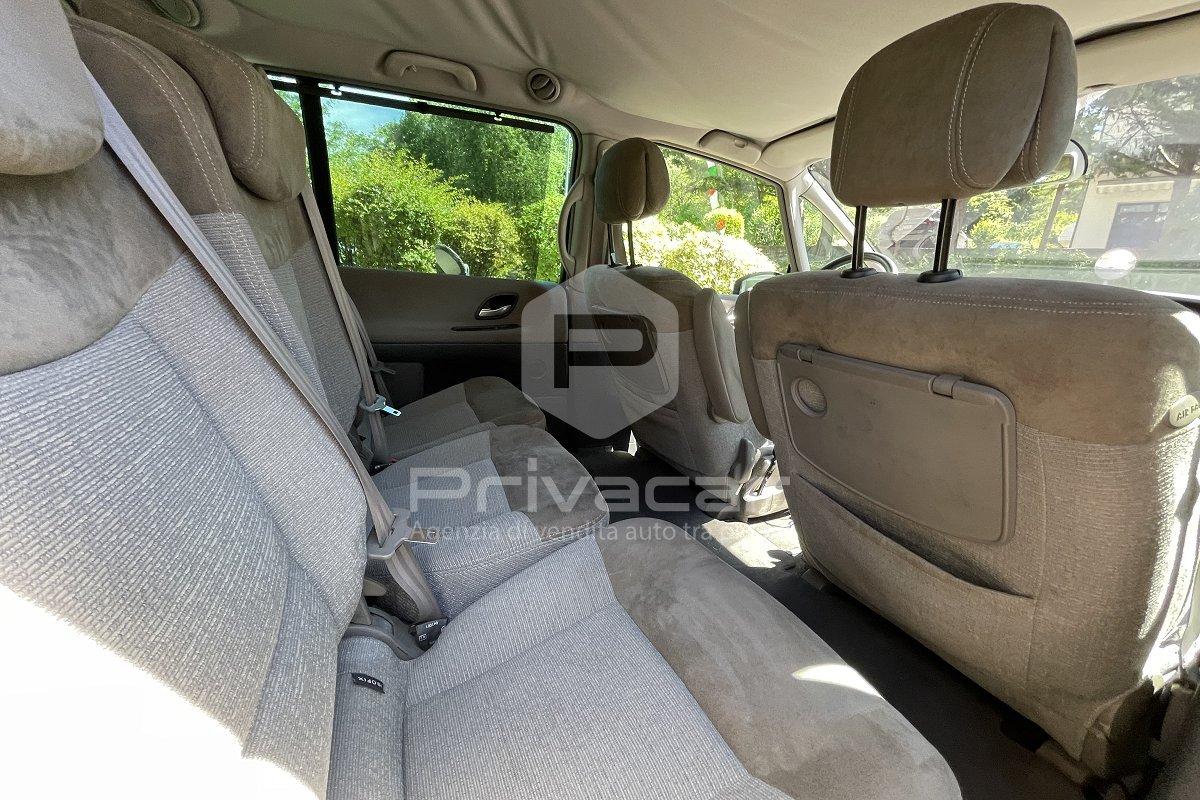 RENAULT Espace 2.2 16V dCi Privilège