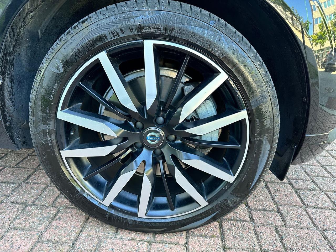 Volvo XC 60 R Design 2.0 B4 MHEV #6137