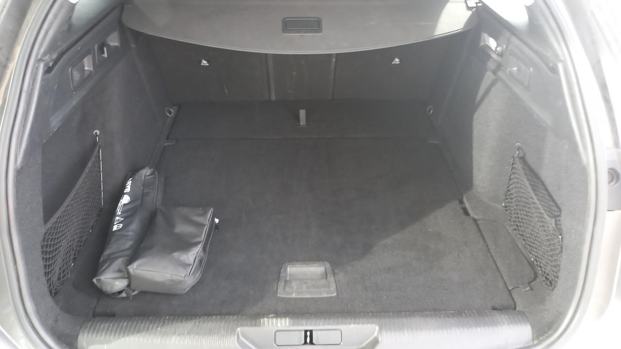 Peugeot 308 BlueHDi 130 S&S EAT8 SW Allure