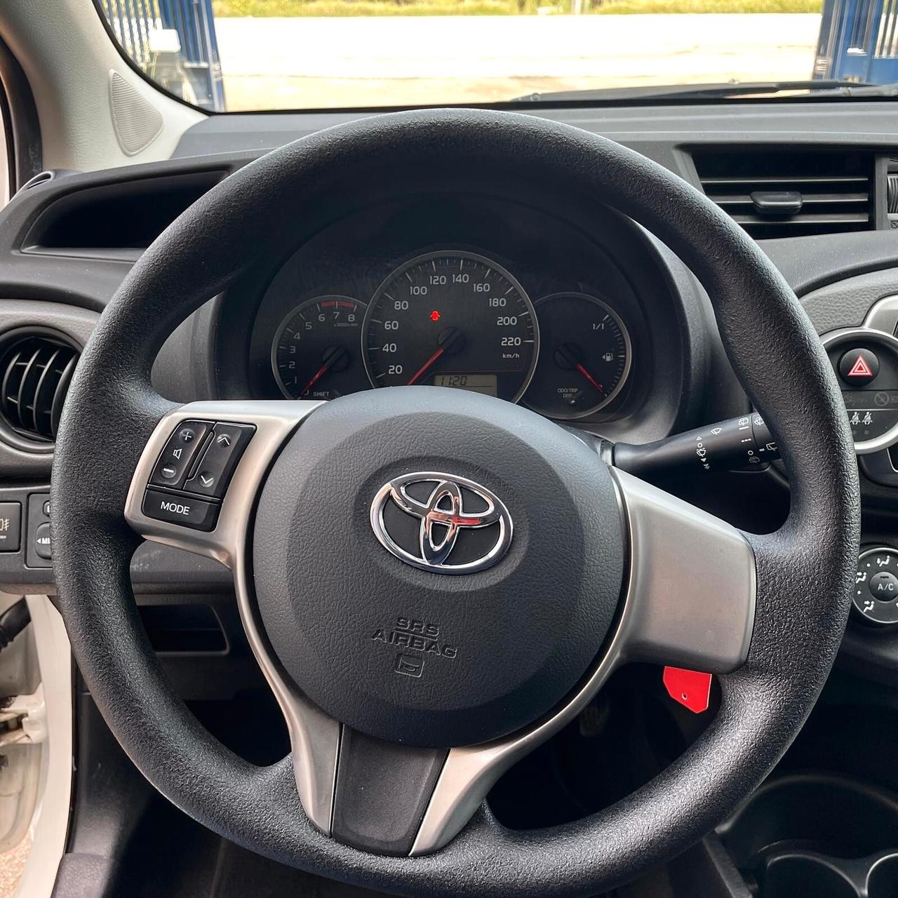 Toyota Yaris 1.0 5 porte Active