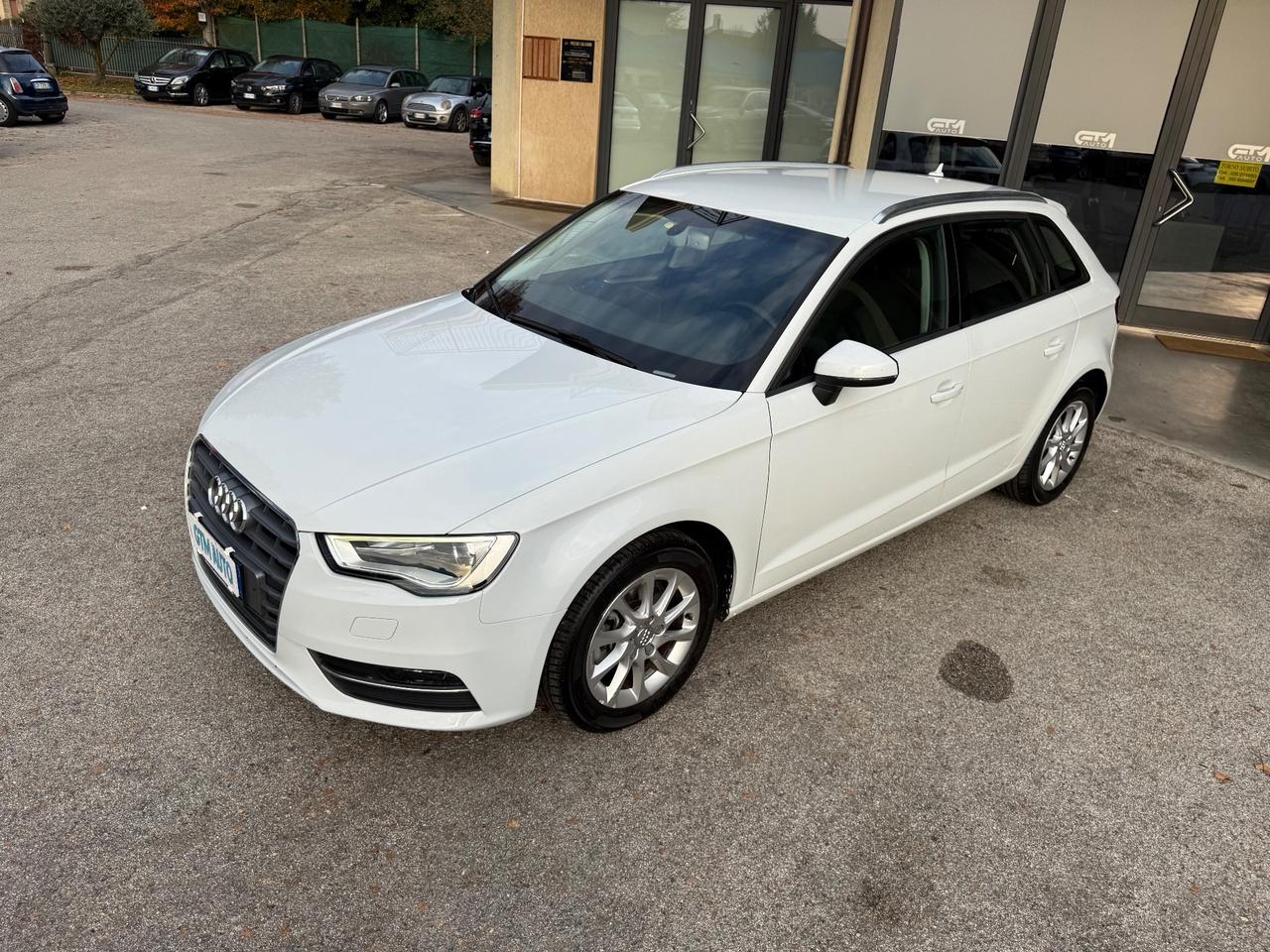Audi A3 1.6 TDI S tronic 110 CV - Neopatentati