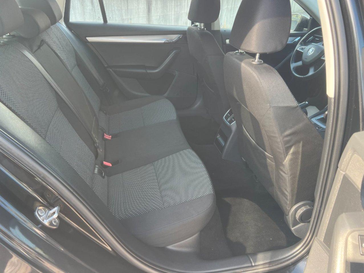 Skoda Octavia Wagon 1.6 tdi cr Elegance 105cv