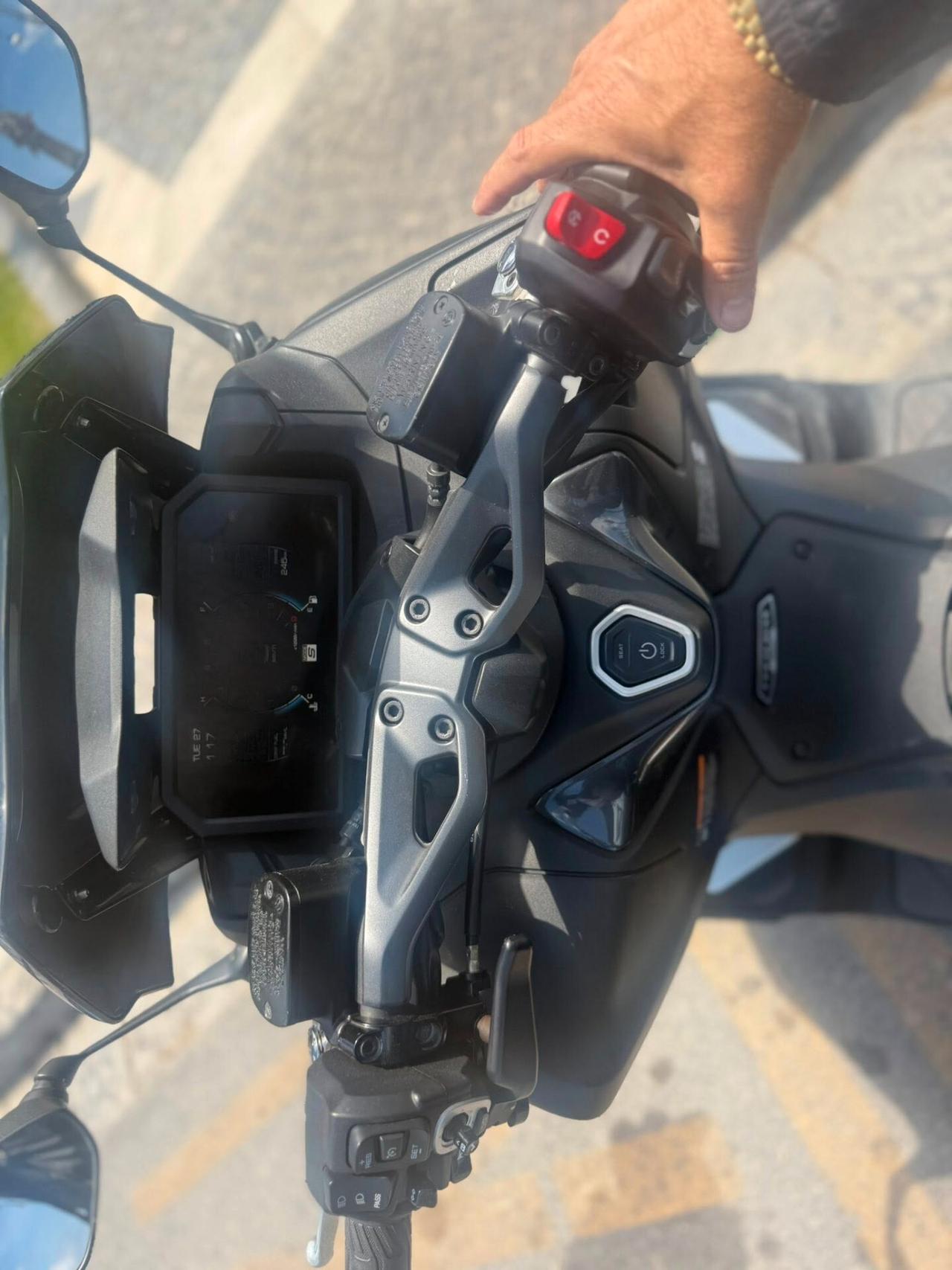 Yamaha T Max 560 TECH CELL 3336121884 ISCHIA