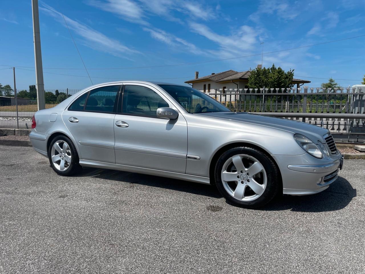 Mercedes-Benz E 320 V6 Avantgarde
