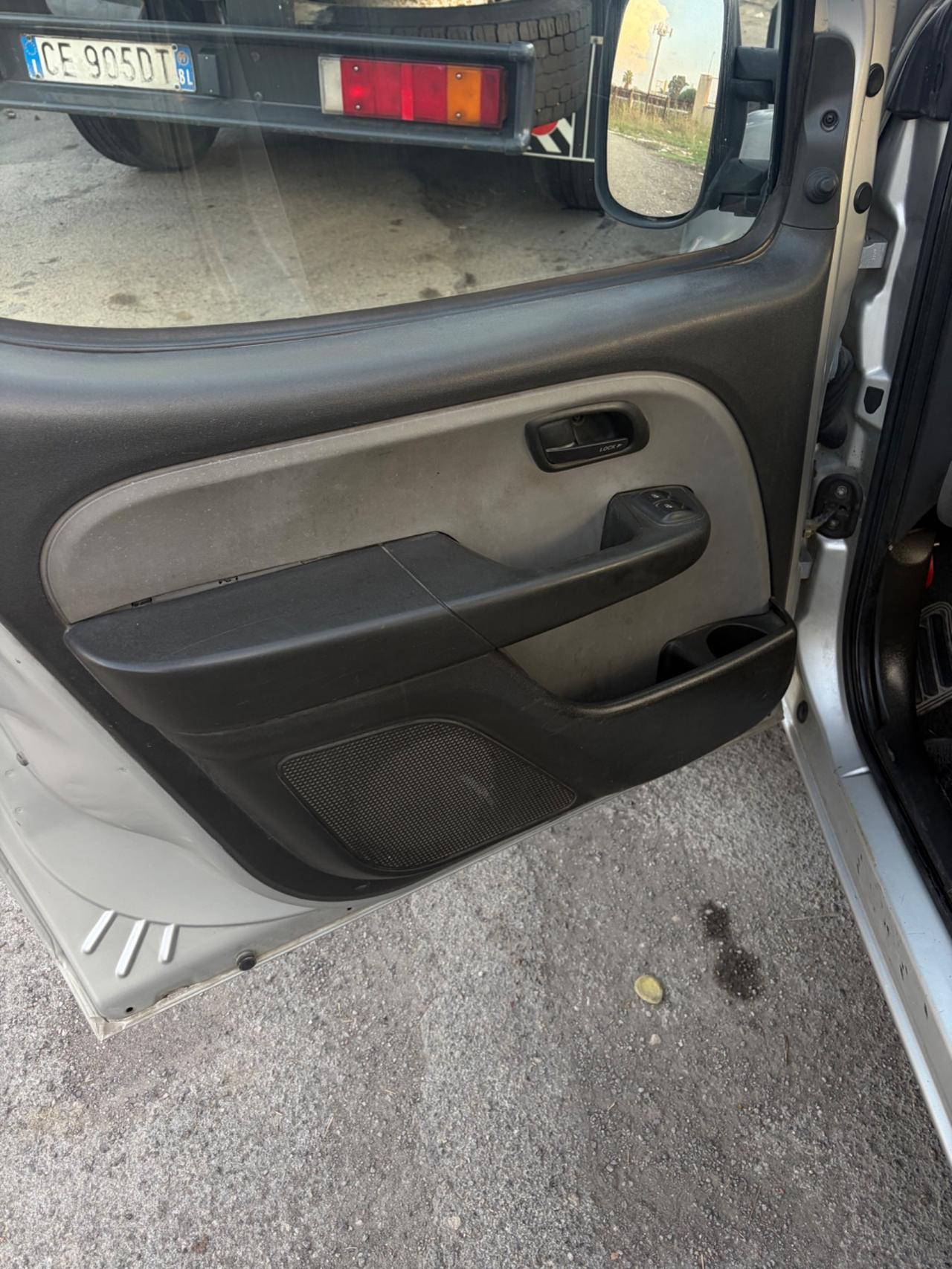 Fiat Doblo 1.9 mtj 2009 5 Posti