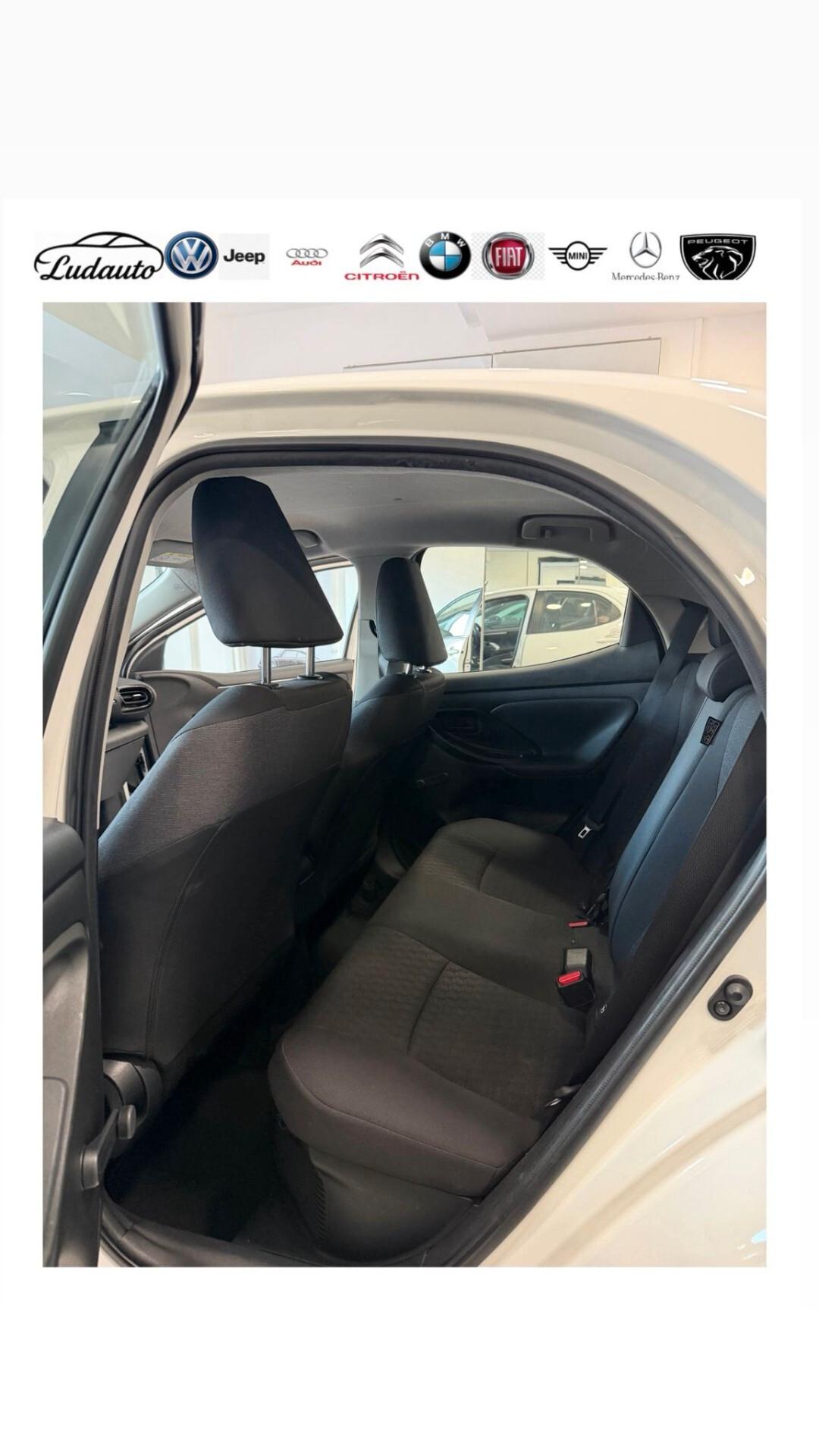 Toyota Yaris 1.5 Hybrid 5 porte Active